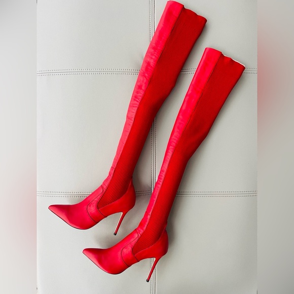 New!Tony Bianco DAHLIA
OVER THE KNEE LEATHER + FABRIC STRETCH BOOT
RED Size 8.5 - Picture 5 of 15